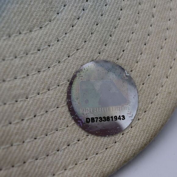 ew Era Vintage Y2K Phillies White & Blue Fitted Cap Size 7 1/2 - Picture 16 of 16